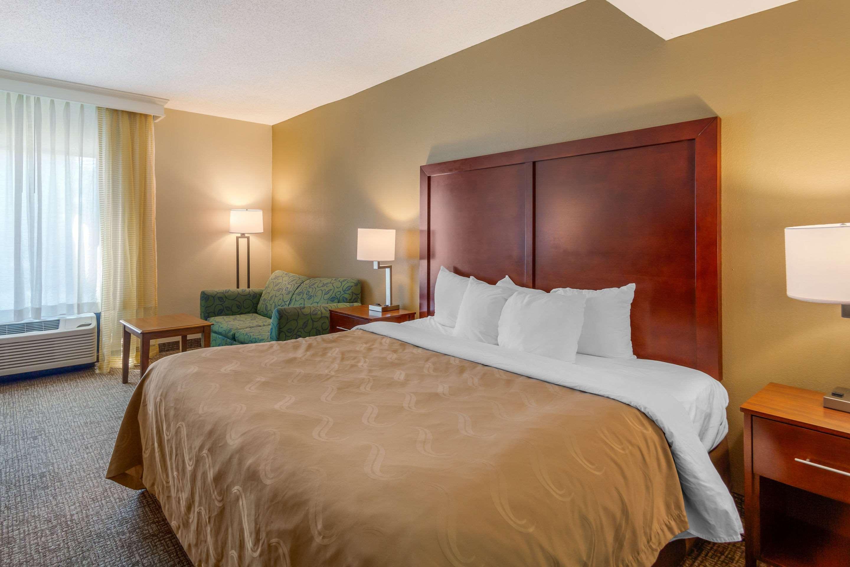 Quality Inn & Suites Olde Town Portsmouth Exteriér fotografie