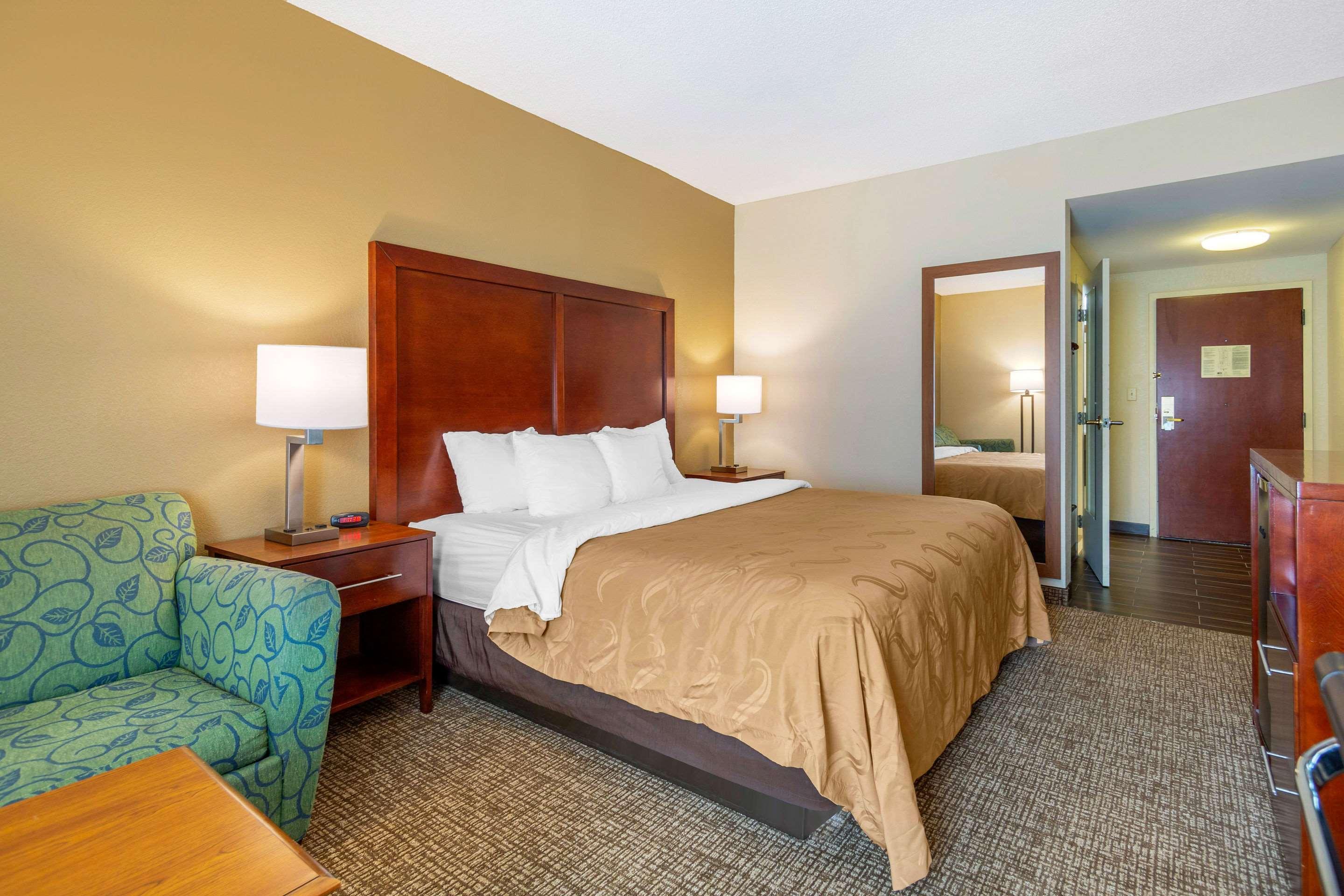 Quality Inn & Suites Olde Town Portsmouth Exteriér fotografie