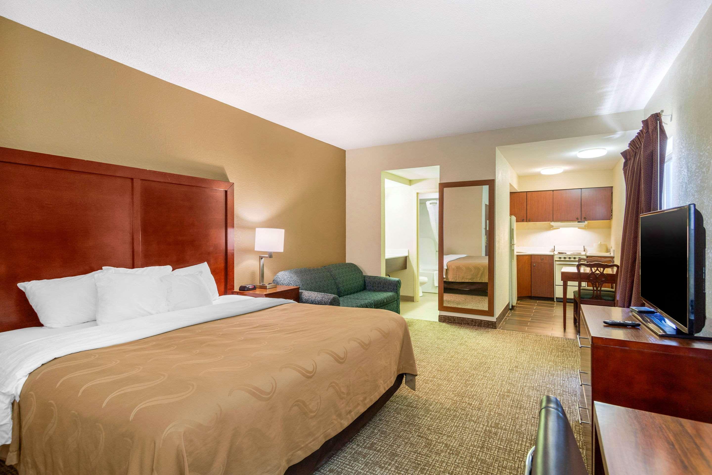 Quality Inn & Suites Olde Town Portsmouth Exteriér fotografie