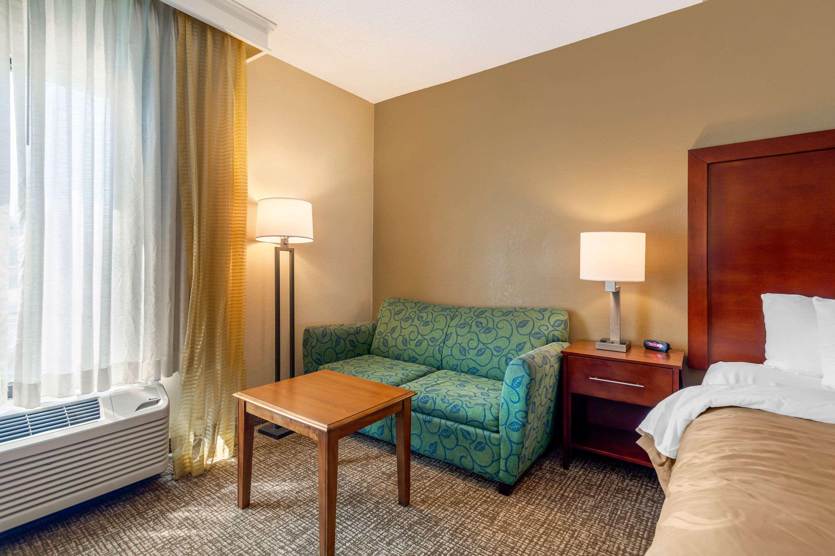 Quality Inn & Suites Olde Town Portsmouth Exteriér fotografie
