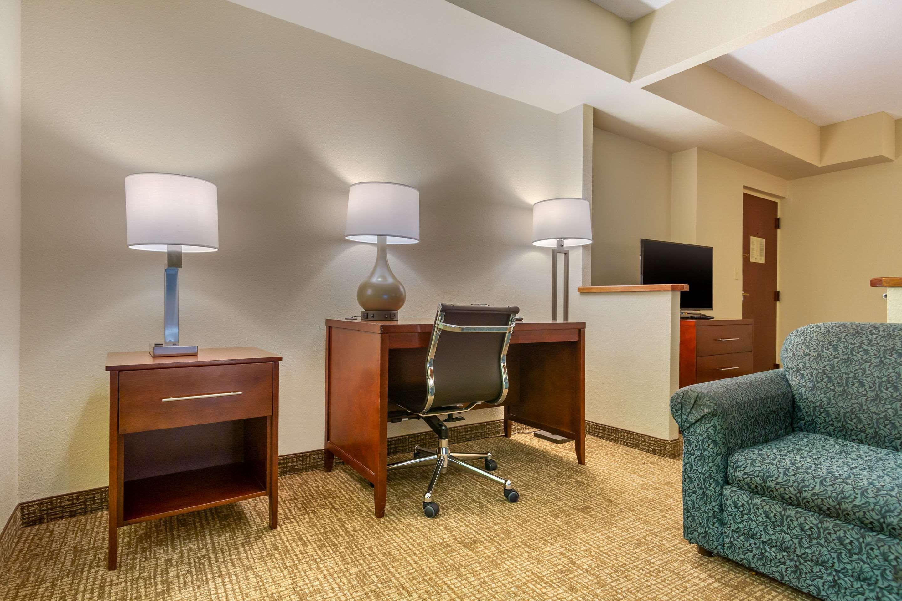 Quality Inn & Suites Olde Town Portsmouth Exteriér fotografie