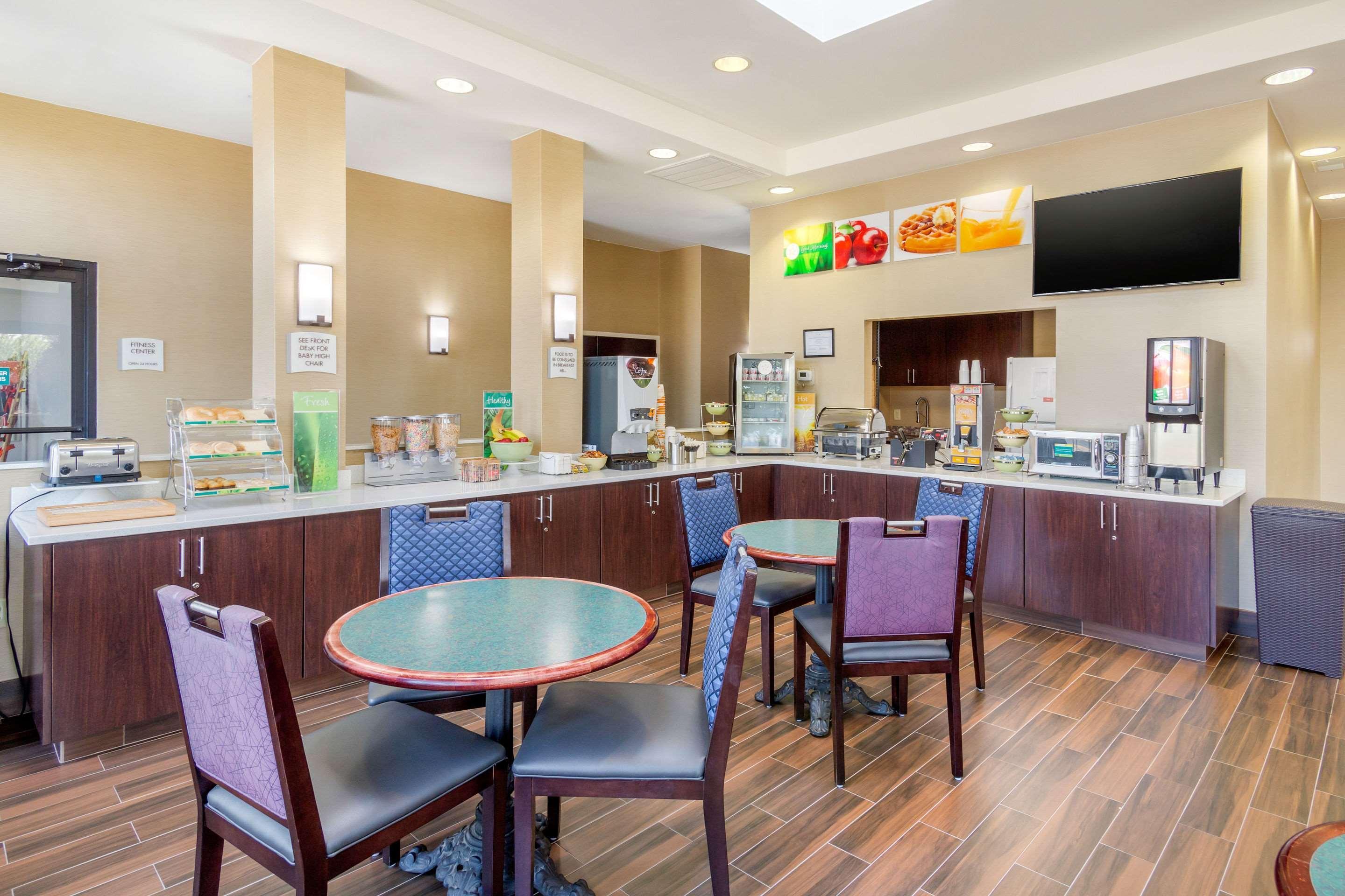 Quality Inn & Suites Olde Town Portsmouth Exteriér fotografie