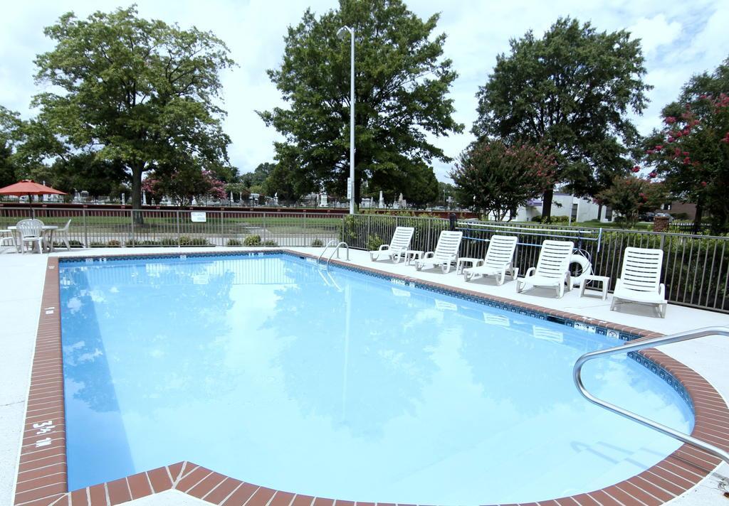 Quality Inn & Suites Olde Town Portsmouth Exteriér fotografie