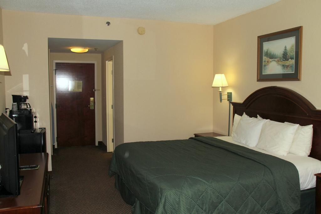 Quality Inn & Suites Olde Town Portsmouth Exteriér fotografie
