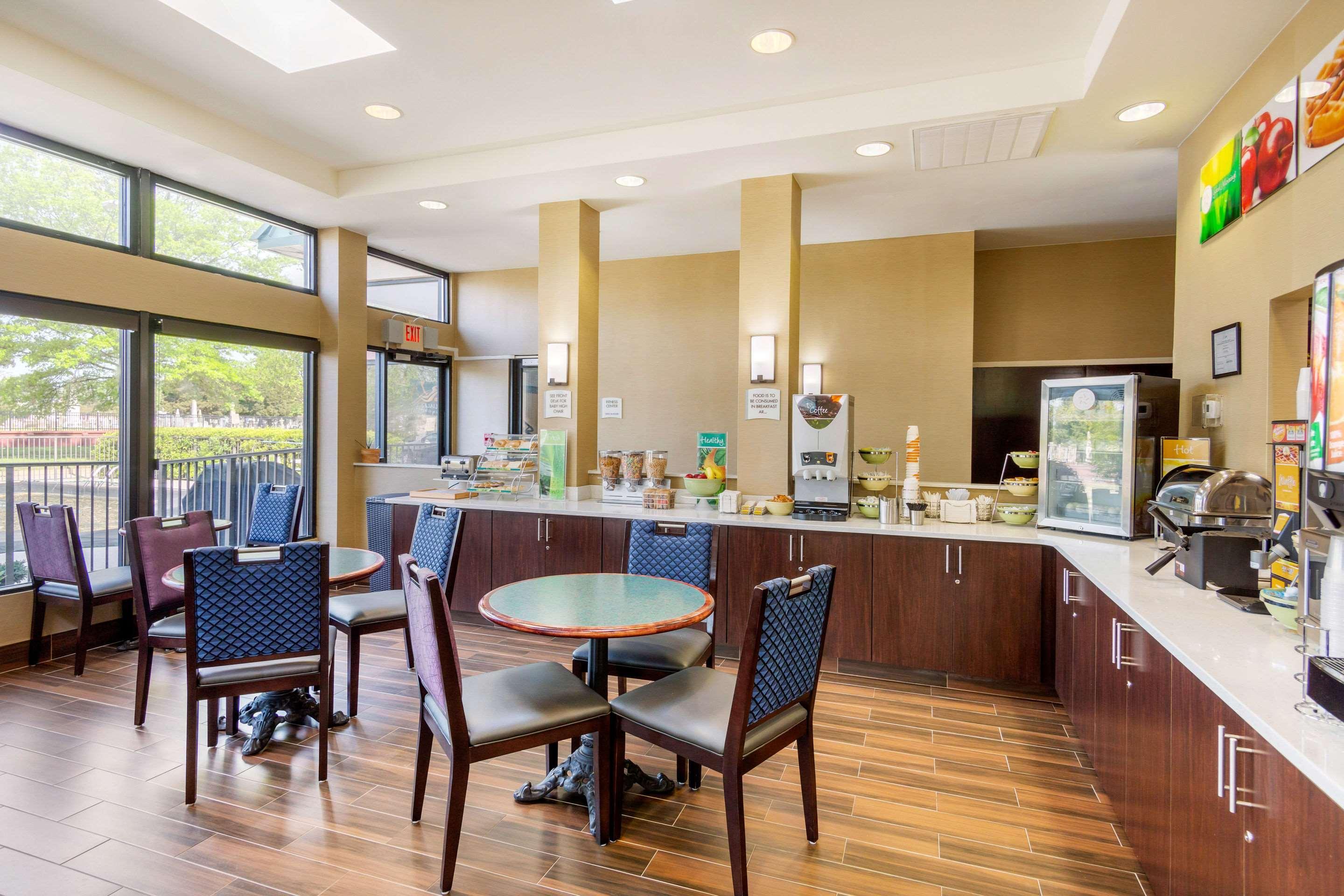 Quality Inn & Suites Olde Town Portsmouth Exteriér fotografie