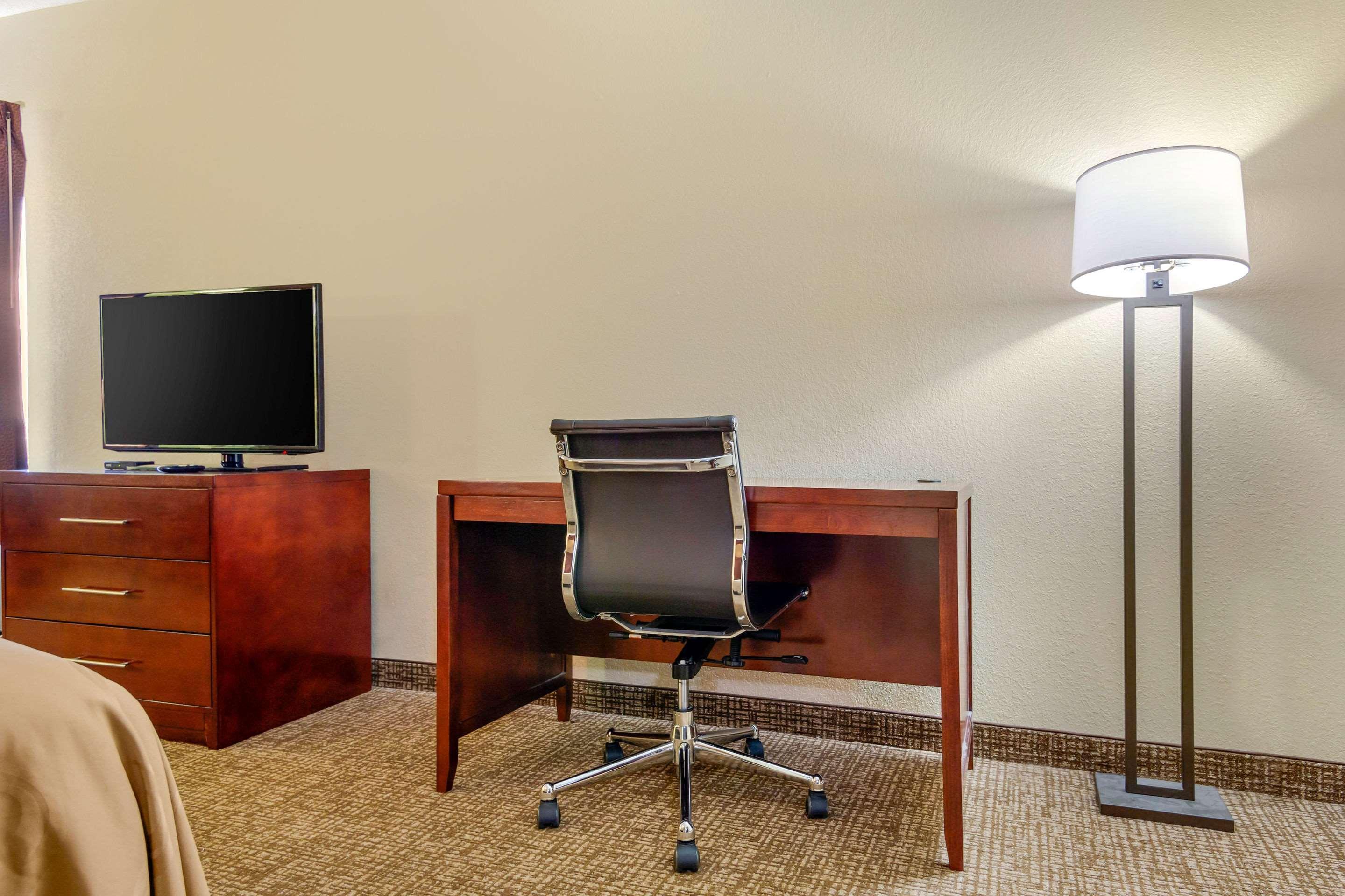 Quality Inn & Suites Olde Town Portsmouth Exteriér fotografie