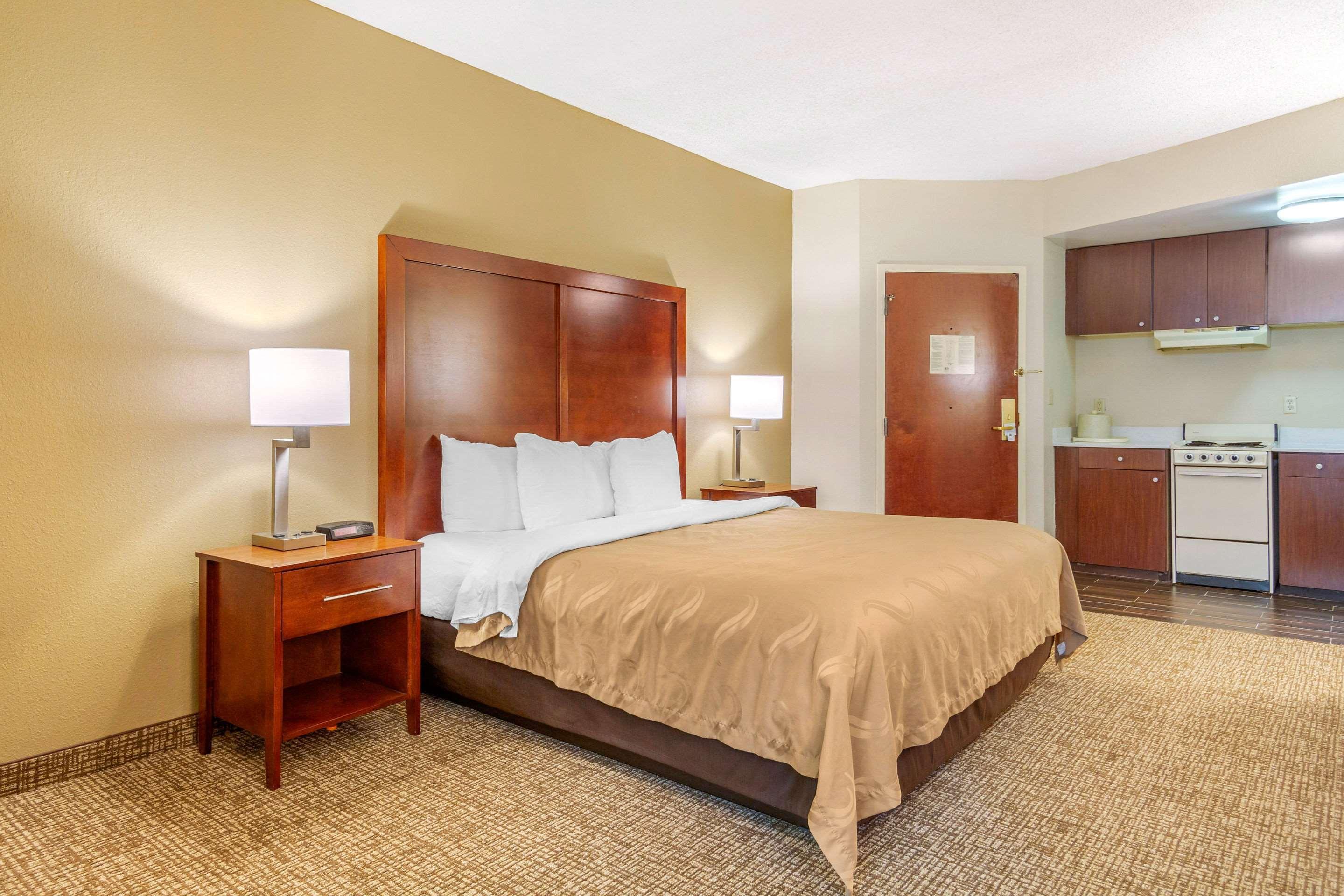 Quality Inn & Suites Olde Town Portsmouth Exteriér fotografie