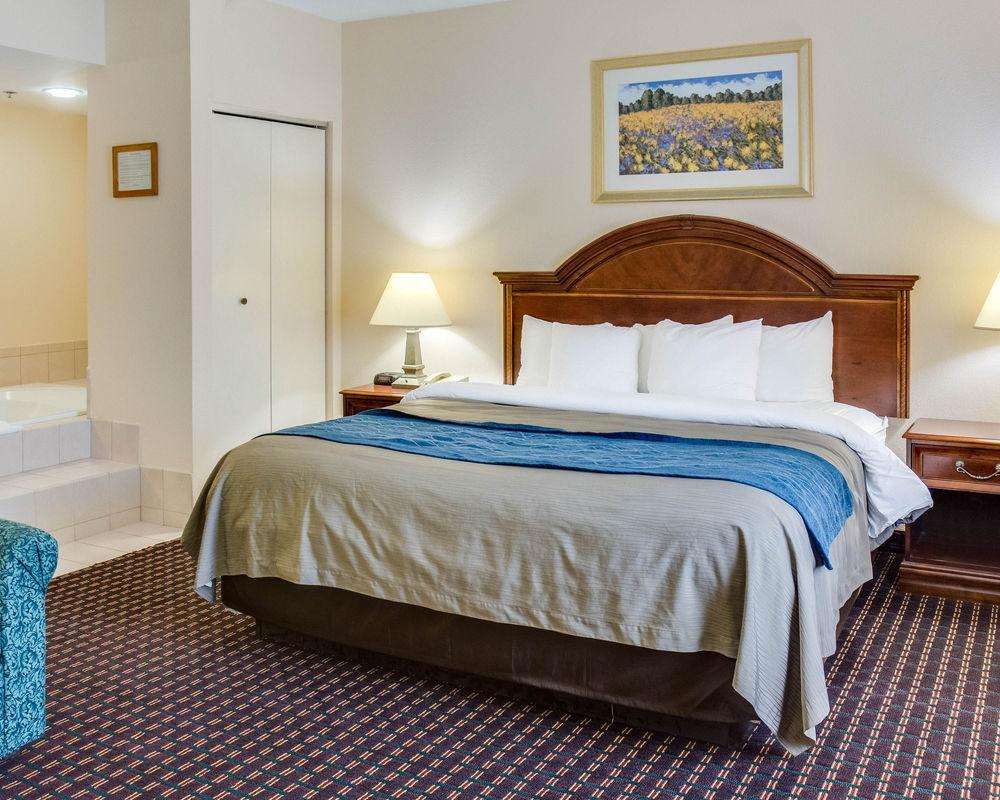 Quality Inn & Suites Olde Town Portsmouth Exteriér fotografie