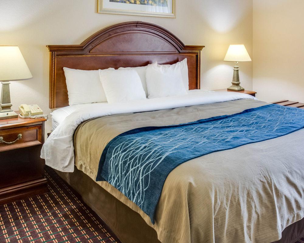 Quality Inn & Suites Olde Town Portsmouth Exteriér fotografie