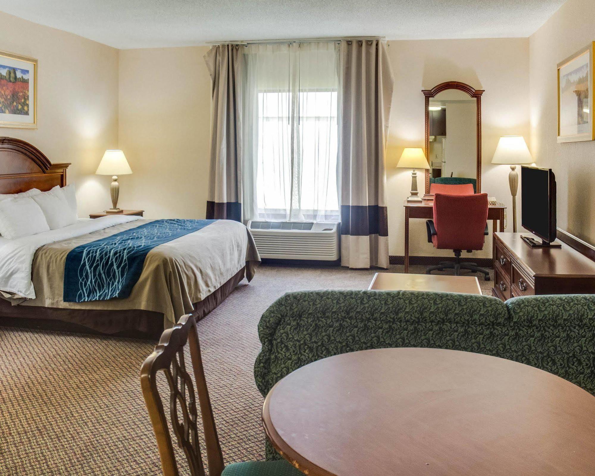 Quality Inn & Suites Olde Town Portsmouth Exteriér fotografie