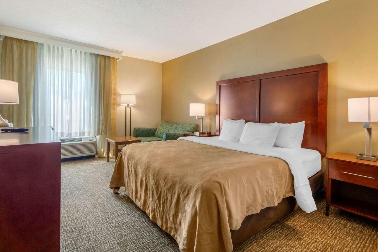 Quality Inn & Suites Olde Town Portsmouth Exteriér fotografie